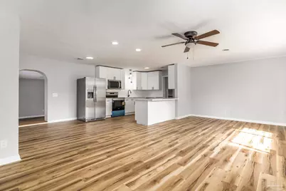 6357 Shady Ln, Milton, FL 32570 - Photo 7