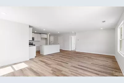 5900 Pelagic Dr, Milton, FL 32583 - Photo 9