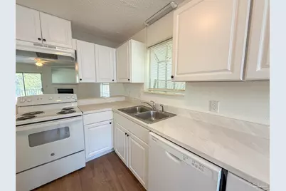 1500 E Johnson Ave #214, Pensacola, FL 32514 - Photo 5