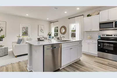 2411 Cliff Hollow Cir, Gulf Breeze, FL 32563 - Photo 7