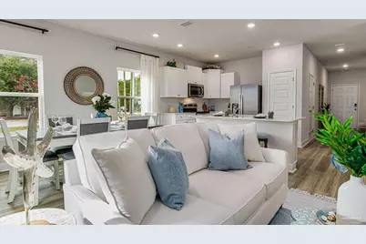 2403 Cliff Hollow Cir, Gulf Breeze, FL 32563 - Photo 11