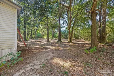 5127 Lake End Dr, Milton, FL 32583 - Photo 9