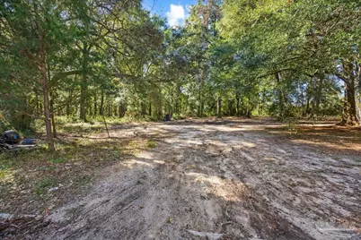 5127 Lake End Dr, Milton, FL 32583 - Photo 13