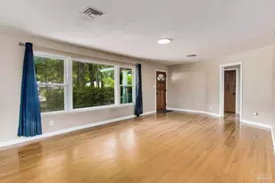 2033 E Bobe St, Pensacola, FL 32503 - Photo 11