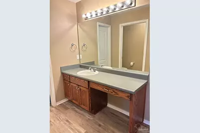 724 Hanley Downs Dr, Cantonment, FL 32533 - Photo 9