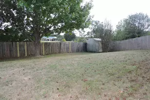 724 Hanley Downs Dr, Cantonment, FL 32533 - Photo 17