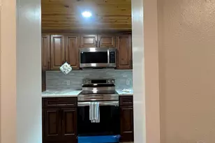 1020 W Maxwell St, Pensacola, FL 32501 - Photo 11