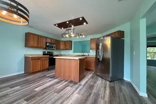 8281 Segura St, Navarre, FL 32566 - Photo 9