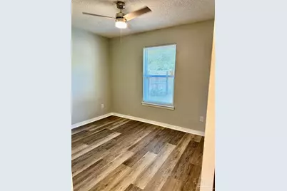 10714 Silver Creek Dr, Pensacola, FL 32506 - Photo 13