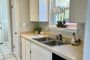 10714 Silver Creek Dr, Pensacola, FL 32506 - Photo 9