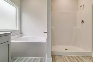 8033 Fir Tree Dr, Milton, FL 32583 - Photo 13