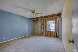 8101 Tippin Ave, Pensacola, FL 32514 - Photo 9