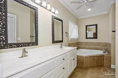 5557 Bay Meadows Dr, Milton, FL 32583 - Photo 17