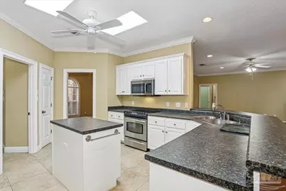 5557 Bay Meadows Dr, Milton, FL 32583 - Photo 13