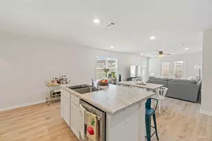 5252 Peach Dr, Pace, FL 32571 - Photo 9