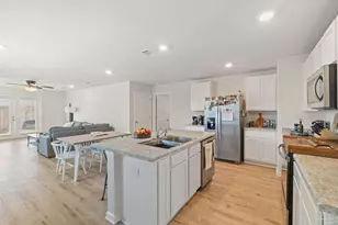5252 Peach Dr, Pace, FL 32571 - Photo 9