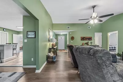 2004 Coral St, Pensacola, FL 32506 - Photo 11