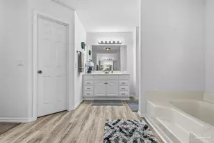 2004 Coral St, Pensacola, FL 32506 - Photo 25