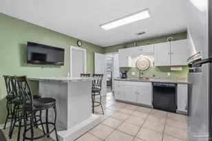 2004 Coral St, Pensacola, FL 32506 - Photo 15