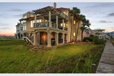 39 E Galvez Ct, Pensacola Beach, FL 32561 - Photo 11