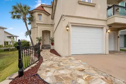 39 E Galvez Ct, Pensacola Beach, FL 32561 - Photo 3