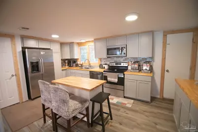 8806 Doris Ave, Pensacola, FL 32534 - Photo 7