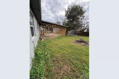 3703 W Theresa St, Pensacola, FL 32505 - Photo 9