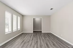 7467 Baywoods Ln, Pensacola, FL 32504 - Photo 9