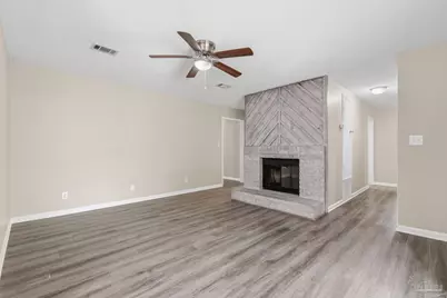 7467 Baywoods Ln, Pensacola, FL 32504 - Photo 17