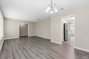 7467 Baywoods Ln, Pensacola, FL 32504 - Photo 11