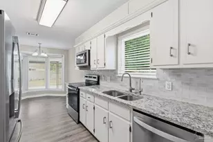 7467 Baywoods Ln, Pensacola, FL 32504 - Photo 13