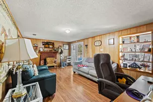 3319 Bob Tolbert Rd, Navarre, FL 32566 - Photo 9