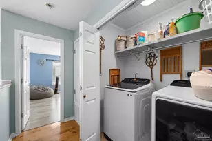 1698 College Pkwy, Gulf Breeze, FL 32563 - Photo 37