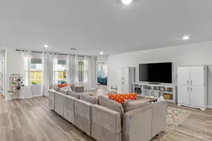 3854 James Stovall St, Pensacola, FL 32526 - Photo 5