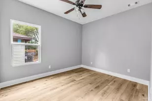 210 E Lakeview Ave, Pensacola, FL 32503 - Photo 9