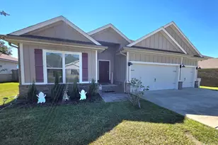 8055 Silver Maple Dr, Milton, FL 32583 - Photo 1