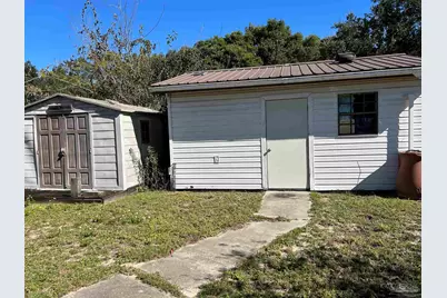 4574 Simpson St, Milton, FL 32583 - Photo 3