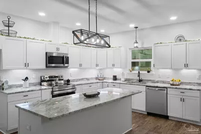 6879 Joyce Dr, Milton, FL 32570 - Photo 11