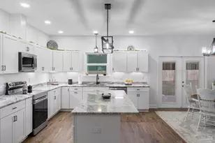 6879 Joyce Dr, Milton, FL 32570 - Photo 13