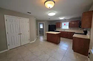 6913 Hanover Ct, Milton, FL 32570 - Photo 7