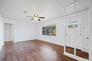 1631 E Hayes St, Pensacola, FL 32503 - Photo 5