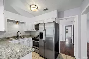 1631 E Hayes St, Pensacola, FL 32503 - Photo 5