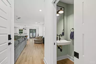 1421 E Texar Dr, Pensacola, FL 32503 - Photo 5