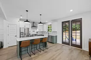 1421 E Texar Dr, Pensacola, FL 32503 - Photo 13