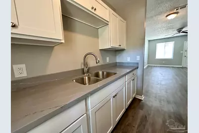 1103 W La Rua St #A, Pensacola, FL 32501 - Photo 7