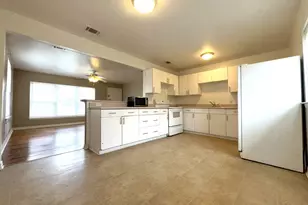 2407 W Gonzalez St, Pensacola, FL 32505 - Photo 3