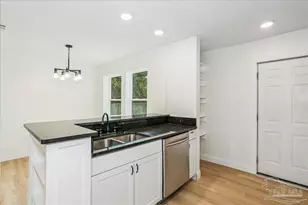721 W Hernandez, Pensacola, FL 32501 - Photo 7