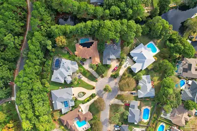 1284 Point East Cir, Gulf Breeze, FL 32563 - Photo 5