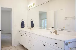 1284 Point E Cir, Gulf Breeze, FL 32563 - Photo 23