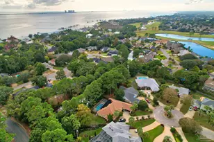 1284 Point E Cir, Gulf Breeze, FL 32563 - Photo 47